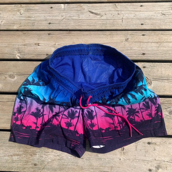 Marks & Spencer Palm Tree Sunset Swim Shorts – Size Large - Picture 4 of 8